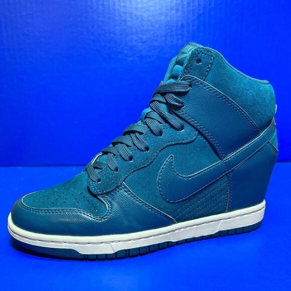 Nike Womens Dunks Sky Hi Essential Hidden Wedge Sneakers in Dark Sea Green 7.5 - Picture 1 of 13